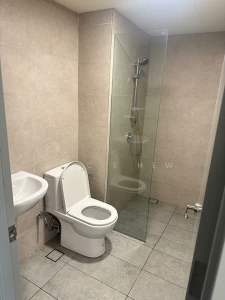 Service Residence for Sale at 8th & Stellar - Jaycie Hew - Bathroom - PropertyGuru.com.my
