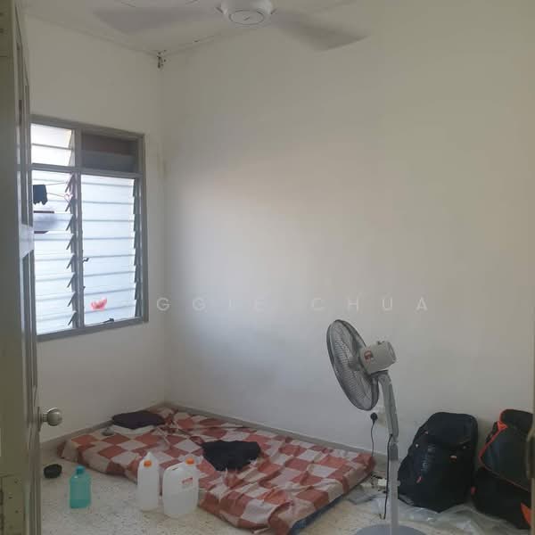 Rumah Teres 1 Tingkat untuk Dijual di Taman Pelangi (Johor Bahru) - Peggie Chua - Bedroom - PropertyGuru.com.my