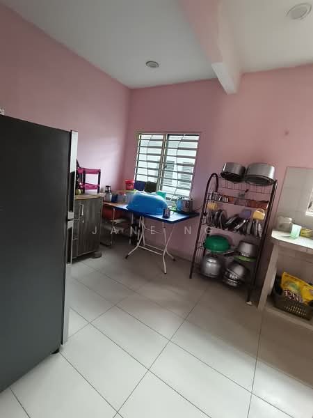 Rumah Teres 1 Tingkat untuk Dijual di Taman Mutiara Tanjung (Batu Kawan) - Jane Ng - Kitchen - PropertyGuru.com.my