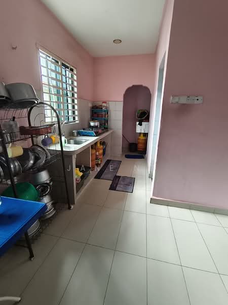 Rumah Teres 1 Tingkat untuk Dijual di Taman Mutiara Tanjung (Batu Kawan) - Jane Ng - Kitchen - PropertyGuru.com.my