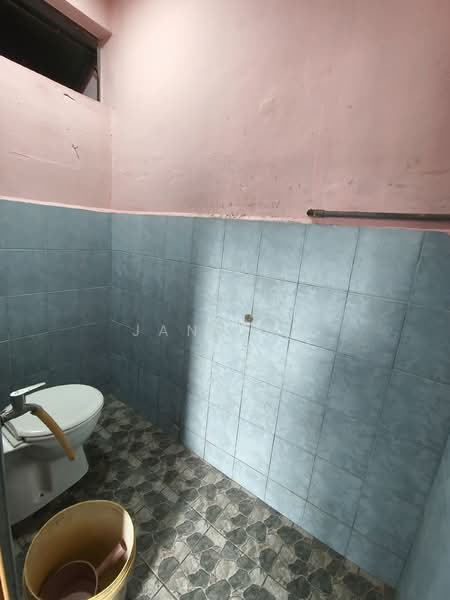 Rumah Teres 1 Tingkat untuk Dijual di Taman Mutiara Tanjung (Batu Kawan) - Jane Ng - Bathroom - PropertyGuru.com.my