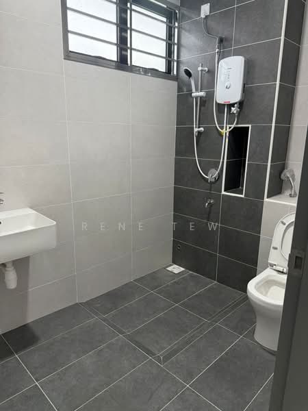 Cluster House for Rent in Johor Bahru (Johor) - Rene Tew - Bathroom - PropertyGuru.com.my