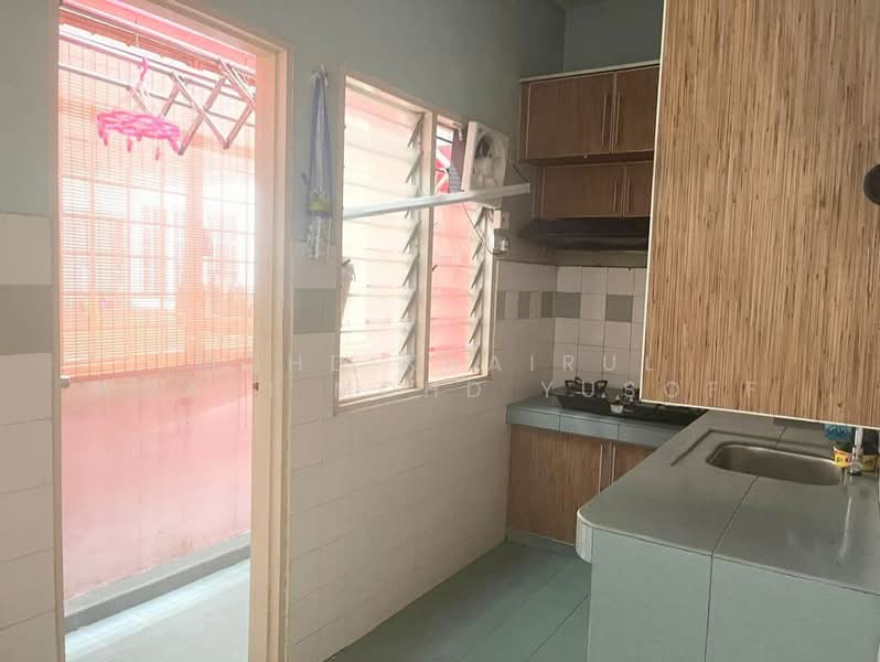Apartment for Sale at Prisma Perdana - Mohd Khairul Amadi Mohd Yusoff - Kitchen - PropertyGuru.com.my
