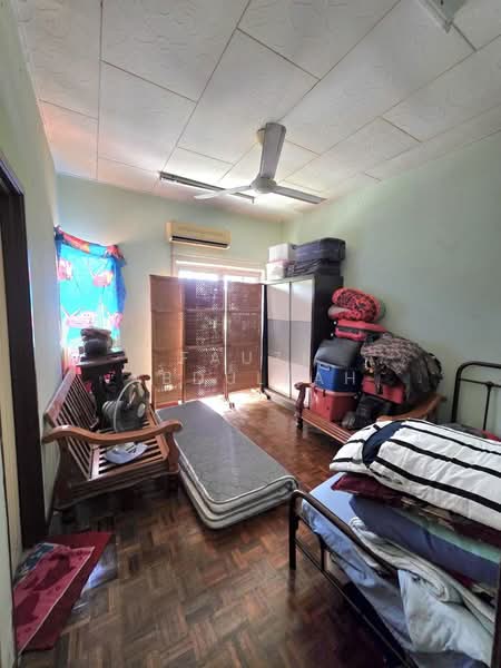Rumah Teres untuk Dijual di Seksyen 7 (Bangi) - Fauzi Abdullah - Bedroom - PropertyGuru.com.my