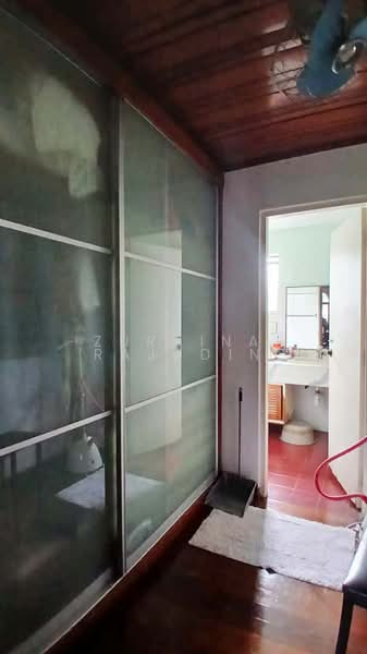 Bungalow for Sale in Bukit Gasing (Petaling Jaya) - Zuraina Rajudin - Bathroom - PropertyGuru.com.my