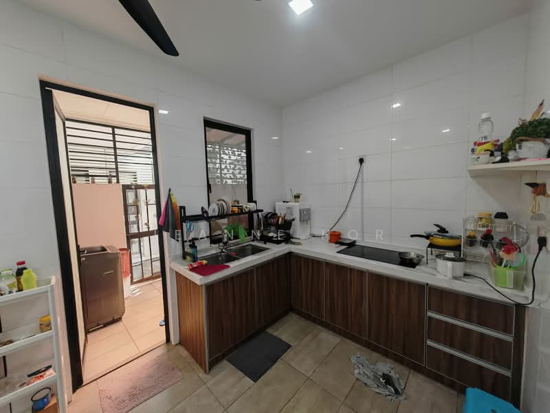 3-storey Terraced House for Sale in 16 Sierra (Puchong) - Jeanne Hor - Kitchen - PropertyGuru.com.my