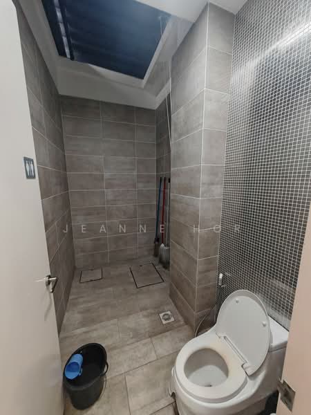 3-storey Terraced House for Sale in 16 Sierra (Puchong) - Jeanne Hor - Powder room - PropertyGuru.com.my
