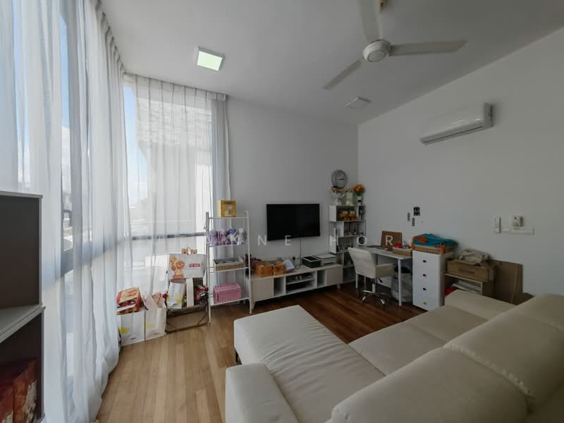 3-storey Terraced House for Sale in 16 Sierra (Puchong) - Jeanne Hor - Living Room - PropertyGuru.com.my
