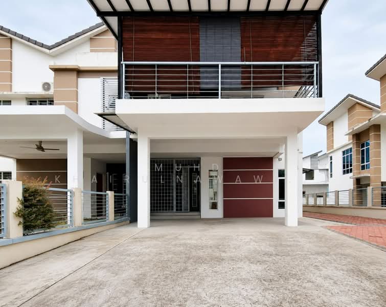 Rumah Berkembar untuk Dijual di Seksyen U10 (Shah Alam) - Muhd Khairulnawawi Kamaruddin - Exterior - PropertyGuru.com.my