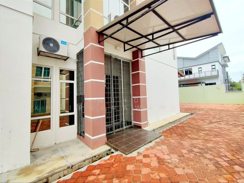 Rumah Berkembar untuk Dijual di Seksyen U10 (Shah Alam) - Muhd Khairulnawawi Kamaruddin - Exterior - PropertyGuru.com.my