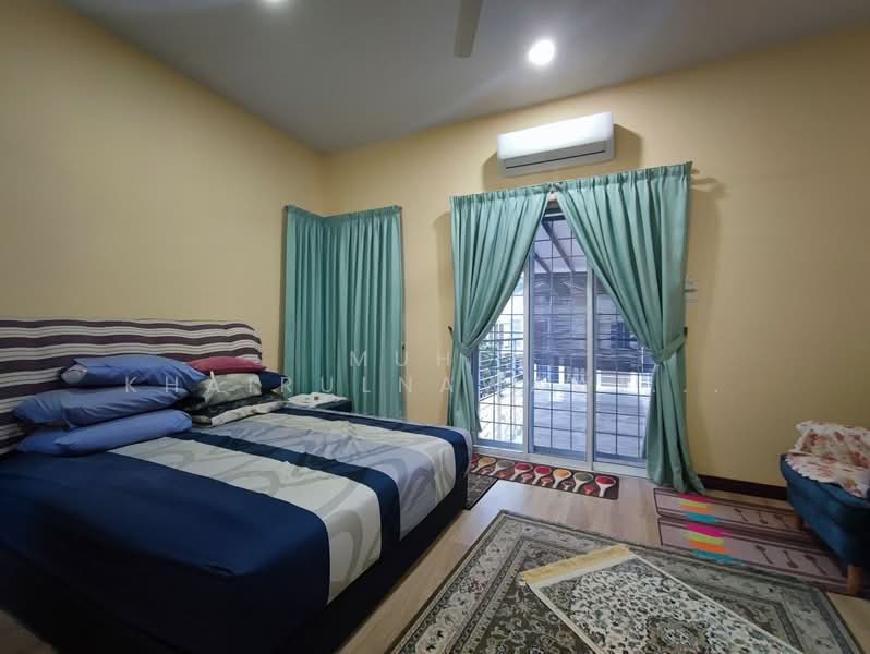Rumah Berkembar untuk Dijual di Seksyen U10 (Shah Alam) - Muhd Khairulnawawi Kamaruddin - Bedroom - PropertyGuru.com.my