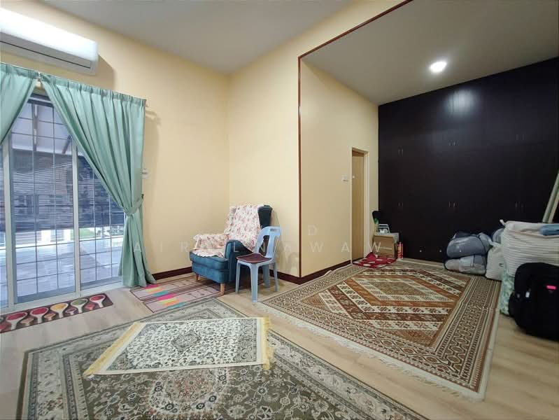 Rumah Berkembar untuk Dijual di Seksyen U10 (Shah Alam) - Muhd Khairulnawawi Kamaruddin - Living Room - PropertyGuru.com.my
