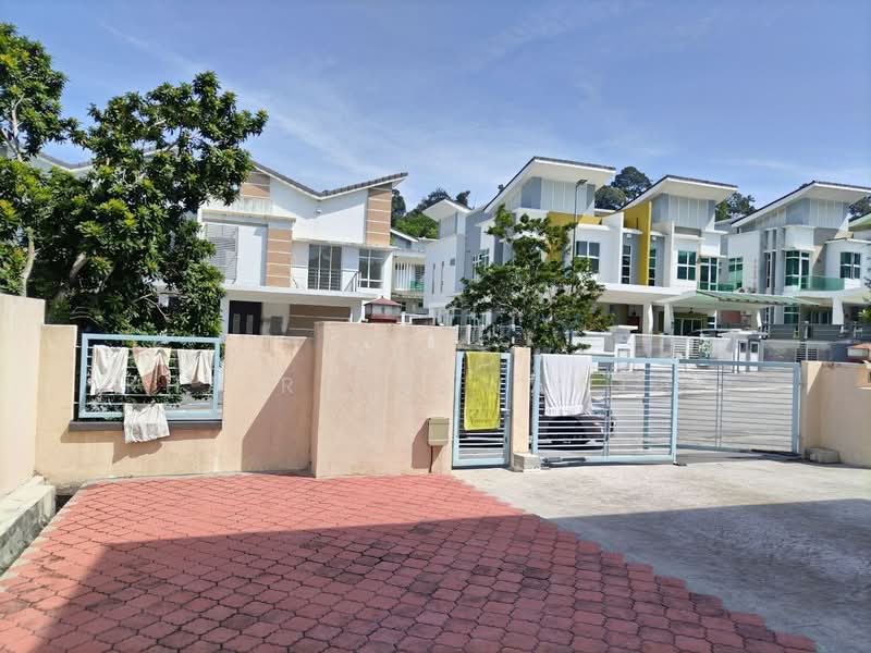 Rumah Berkembar untuk Dijual di Seksyen U10 (Shah Alam) - Muhd Khairulnawawi Kamaruddin - Exterior - PropertyGuru.com.my