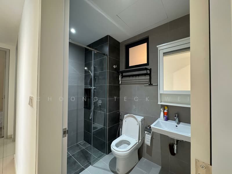 Servis Apartment untuk Disewa di Sunway Belfield - Choong Teck Wei - Bathroom - PropertyGuru.com.my
