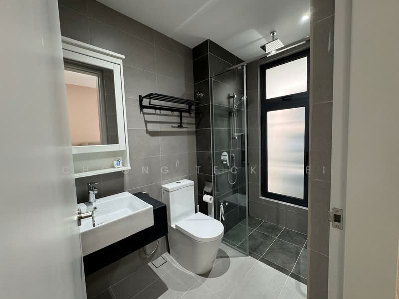 Servis Apartment untuk Disewa di Sunway Belfield - Choong Teck Wei - Bathroom - PropertyGuru.com.my