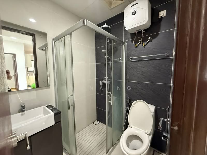 Condominium for Rent at Royal Strand @ Country Garden Danga Bay - Nana Ng - Bathroom - PropertyGuru.com.my