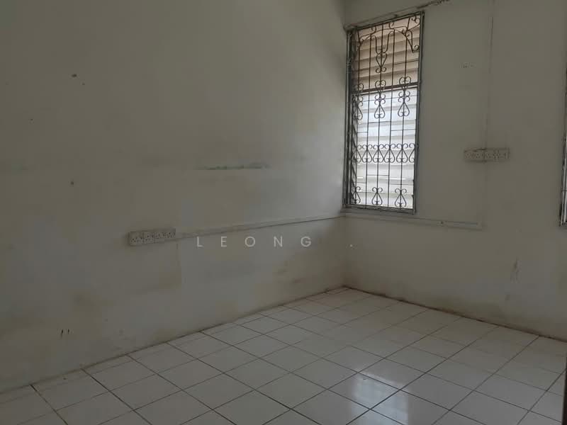 1-storey Terraced House for Rent in Taman Iping (Batu Maung) - Leong . - Interior - PropertyGuru.com.my