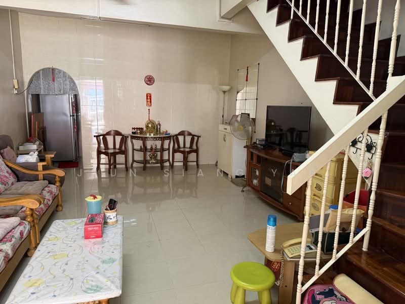 2.5-storey Terraced House for Rent in Taman Selayang Jaya (Selayang) - Jiun Siang Yap - Living Room - PropertyGuru.com.my