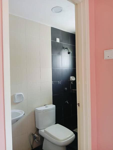 Rumah Teres 2 Tingkat untuk Dijual di Perling (Johor) - Jordan Kau - Bathroom - PropertyGuru.com.my
