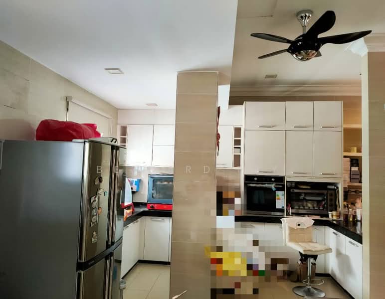 3-storey Terraced House for Sale in Shah Alam (Selangor) - Bernard Tay - Kitchen - PropertyGuru.com.my