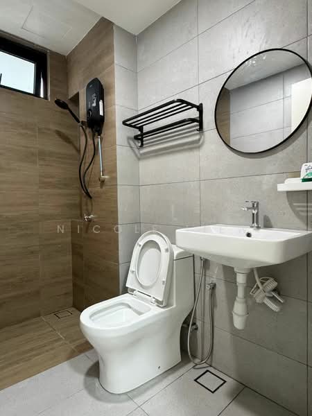 Service Residence for Rent at Vivo Executive Apartment - Nicole Liew - Bathroom - PropertyGuru.com.my