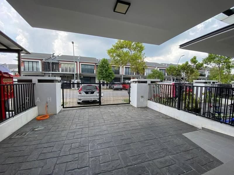 2-storey Terraced House for Sale in Shah Alam (Selangor) - Zahiruddin Rahman - Exterior - PropertyGuru.com.my