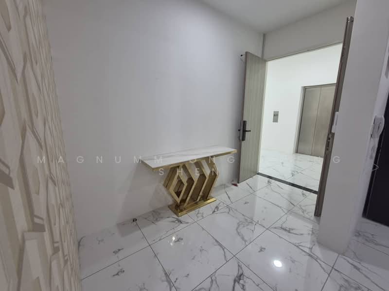 Kondominium untuk Disewa di QuayWest Residence - Magnumm Ong Theng Shen - Entrance - PropertyGuru.com.my