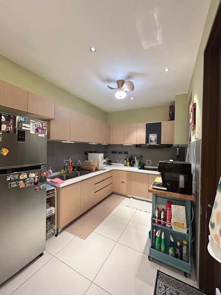 Condominium for Rent at Lake Point Residence - Sam Voo - Kitchen - PropertyGuru.com.my