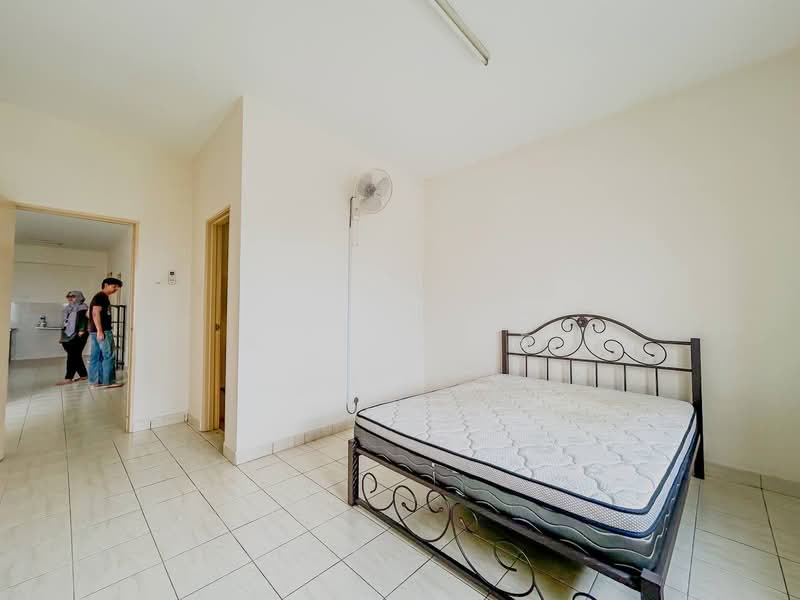 Kondominium untuk Dijual di Kondominium Kristal - Alif Saad - Bedroom - PropertyGuru.com.my