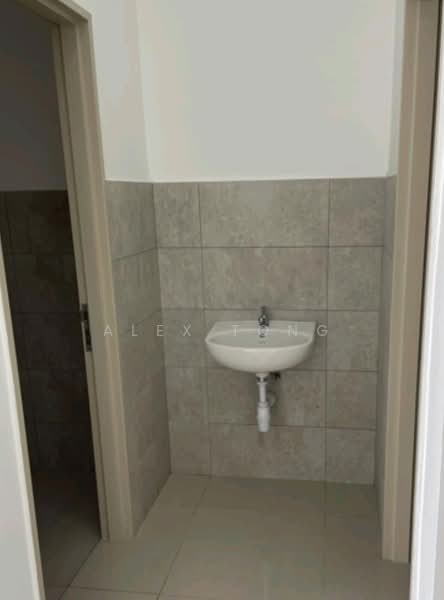 Pejabat untuk Disewa di Petaling Jaya (Selangor) - Alex Tong - Bathroom - PropertyGuru.com.my