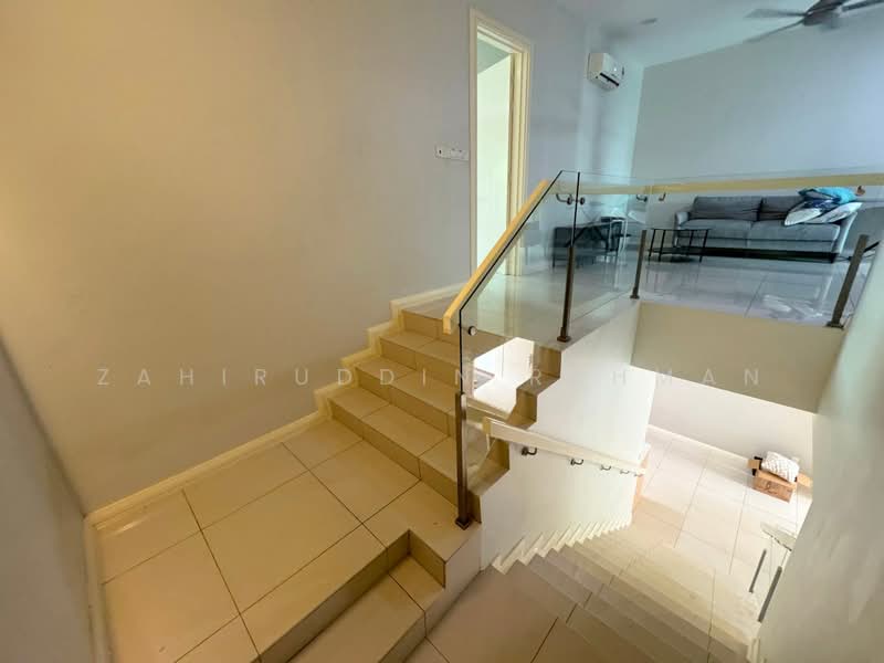 Rumah Teres 2 Tingkat untuk Dijual di Cyberjaya (Selangor) - Zahiruddin Rahman - Living Room - PropertyGuru.com.my
