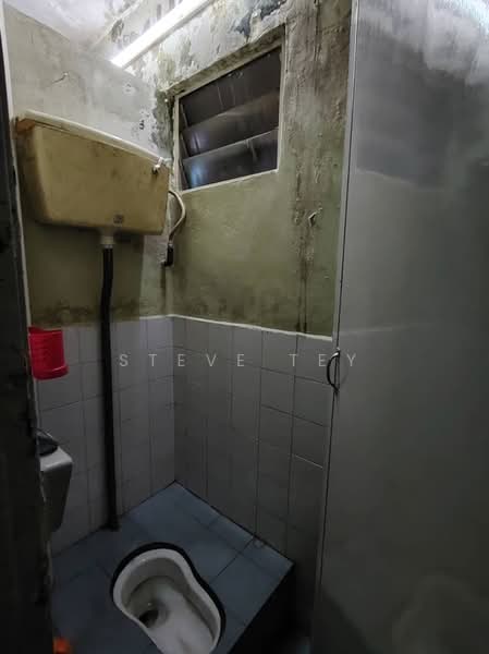 Flat for Sale at Balau - Steve Tey - Bathroom - PropertyGuru.com.my