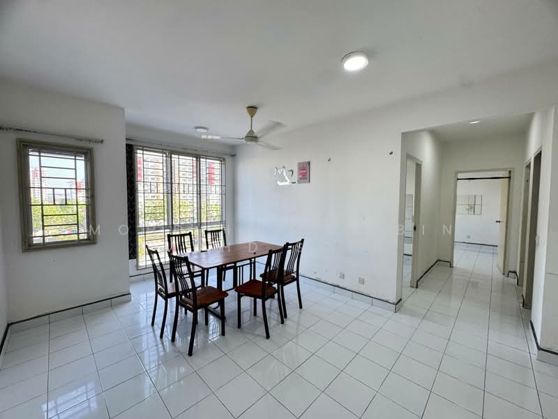 Apartment for Sale at Seri Baiduri - Mohd Hazlan bin Mohd Sopi - Dining Room - PropertyGuru.com.my