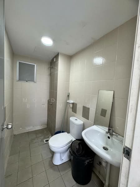 Apartment for Sale at Seri Baiduri - Mohd Hazlan bin Mohd Sopi - Bathroom - PropertyGuru.com.my