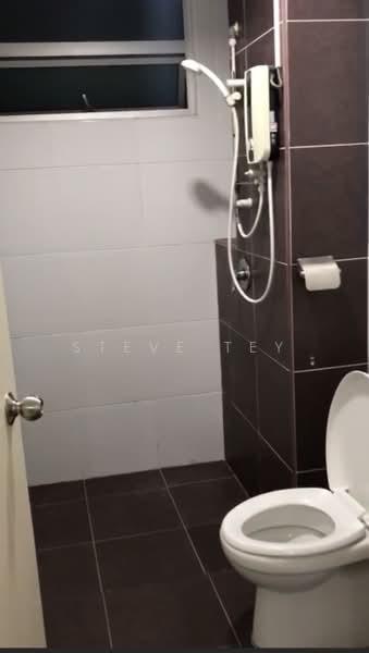 Condominium for Sale at Fairway Suites - Steve Tey - Bathroom - PropertyGuru.com.my