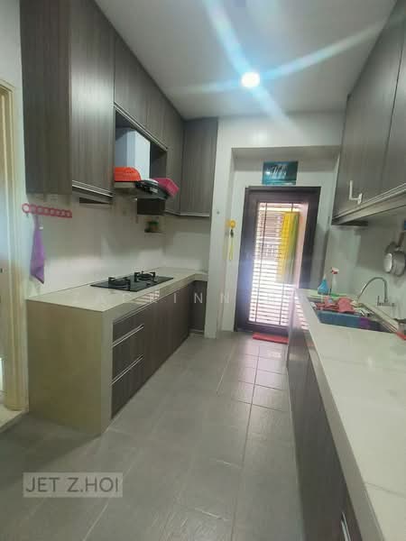 Cluster House for Sale in Bandar Parklands (Klang) - Zackinn Hoi - Kitchen - PropertyGuru.com.my