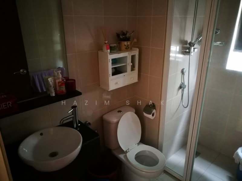 Servis Apartment untuk Disewa di Marc Residence - Hazim Shaki - Bathroom - PropertyGuru.com.my