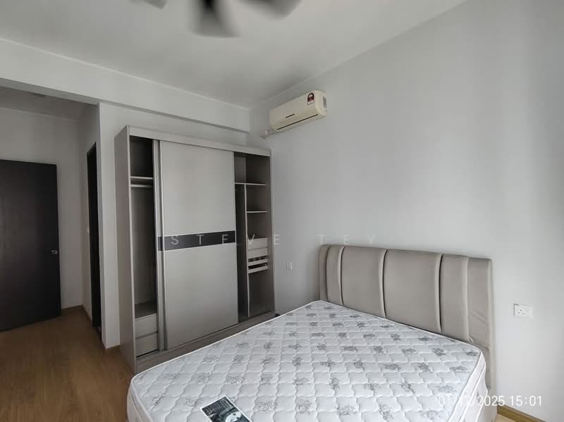 Kondominium untuk Dijual di Royal Strand @ Country Garden Danga Bay - Steve Tey - Bedroom - PropertyGuru.com.my
