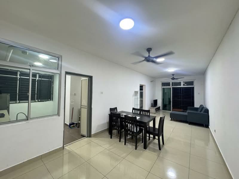 Pangsapuri untuk Disewa di East Bay (Seri Bayan) - Candy Yap - Living Room - PropertyGuru.com.my