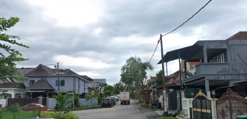 2-storey Terraced House for Sale in Bandar Kinrara Seksyen 1 (Bandar Kinrara) - Fey Lee - Exterior - PropertyGuru.com.my