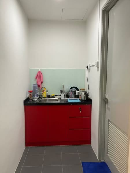 Pejabat untuk Disewa di Seksyen U1 (Glenmarie) - Calvin Thong - Kitchen - PropertyGuru.com.my
