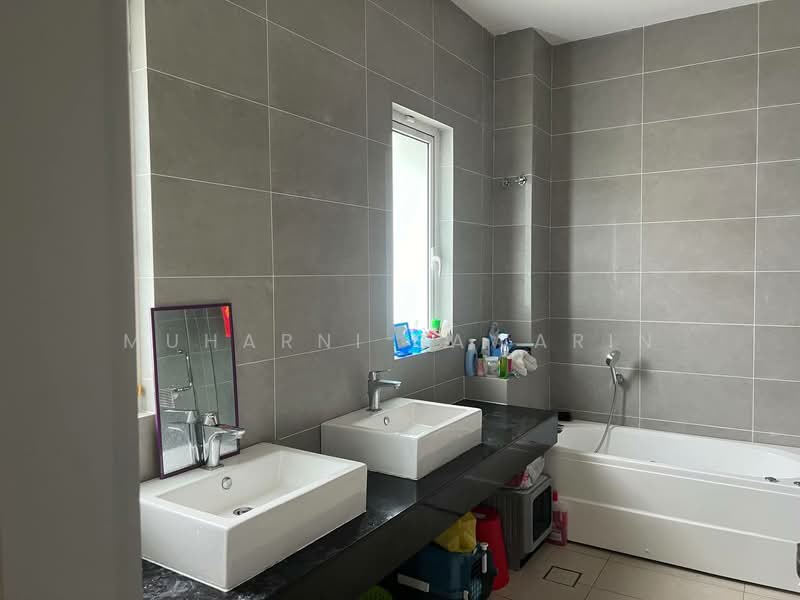 Rumah Berkembar untuk Dijual di Taman Melawati (Ulu Kelang) - muharni sawarin - Bathroom - PropertyGuru.com.my