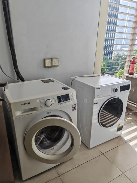 Condominium for Rent at Hampshire Residences - Alex Loo - Balcony - PropertyGuru.com.my