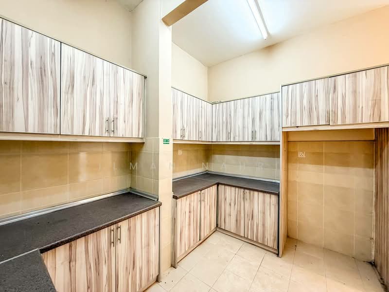 Kondominium untuk Dijual di Kristal Heights - Ilman Nahri - Kitchen - PropertyGuru.com.my