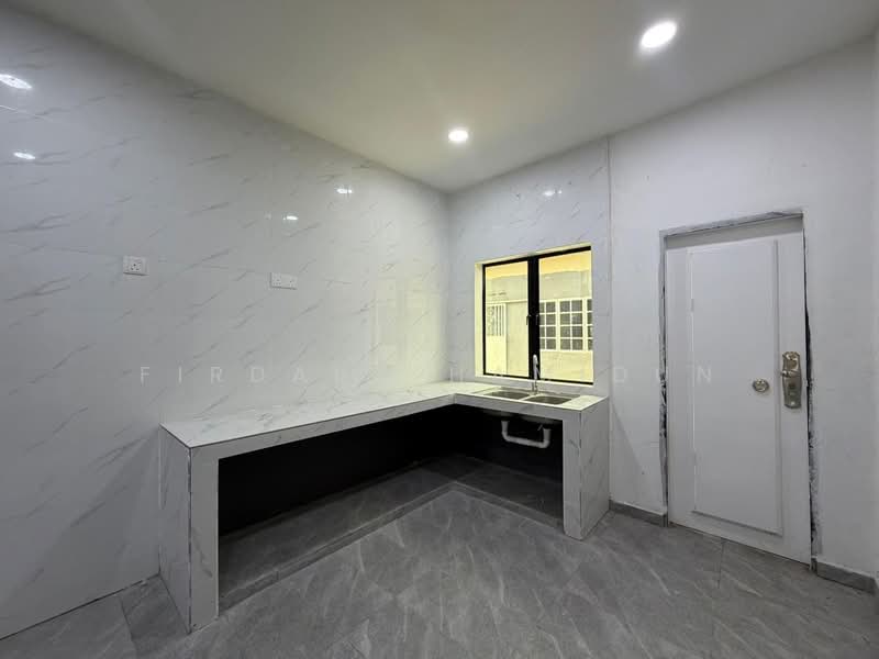 Rumah Teres 1 Tingkat untuk Dijual di Telok Panglima Garang (Selangor) - Firdaus Hamidun - Kitchen - PropertyGuru.com.my