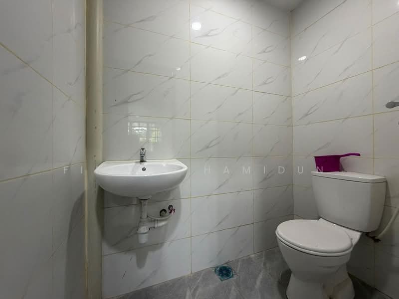 Rumah Teres 1 Tingkat untuk Dijual di Telok Panglima Garang (Selangor) - Firdaus Hamidun - Bathroom - PropertyGuru.com.my