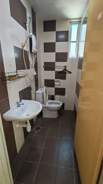 Condominium for Rent at Royale Infinity - Tommy Gan - Bathroom - PropertyGuru.com.my