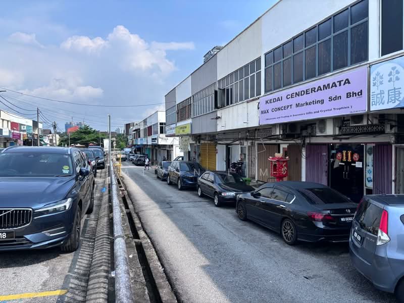 Shop for Rent in Taman Overseas Union (Taman Oug) (Jalan Klang Lama (Old Klang Road)) - ALVIN LIM - Exterior - PropertyGuru.com.my