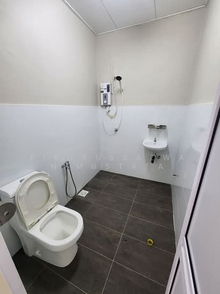 Condominium for Sale at Gardenville Townvilla - Firdaussazwan Mustafa - Bathroom - PropertyGuru.com.my