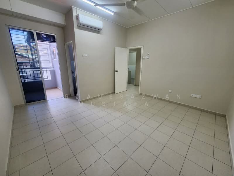 Condominium for Sale at Gardenville Townvilla - Firdaussazwan Mustafa - Balcony - PropertyGuru.com.my